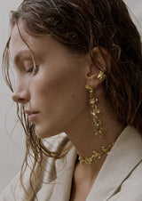 Elegant Aglaé Gold Choker Necklace with Floral Texture