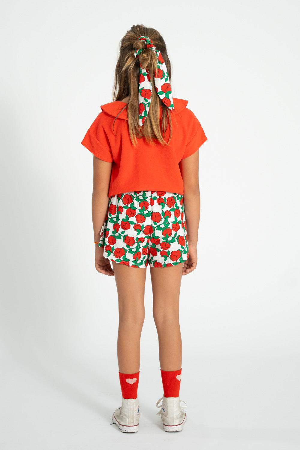 https://cdn.shopify.com/s/files/1/0279/9075/3355/files/Piupiuchick_Lookbook_SS26-009_57b5af5e-6280-4c82-8834-91da6e8420e5.jpg?v=1764849026