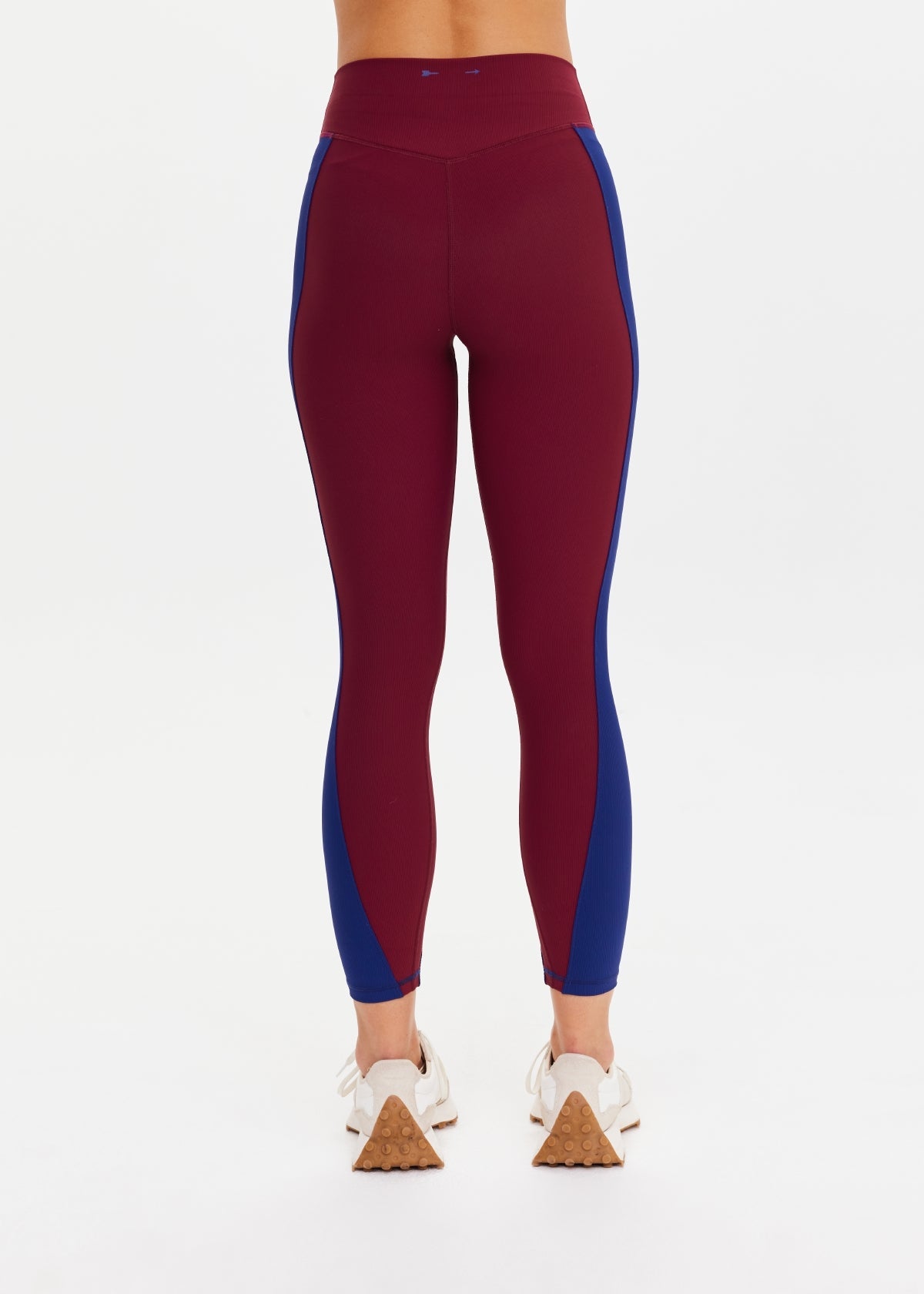ADESA 25IN HIGH MIDI LEGGING| سروال ضيق ADESA - Maison Clad