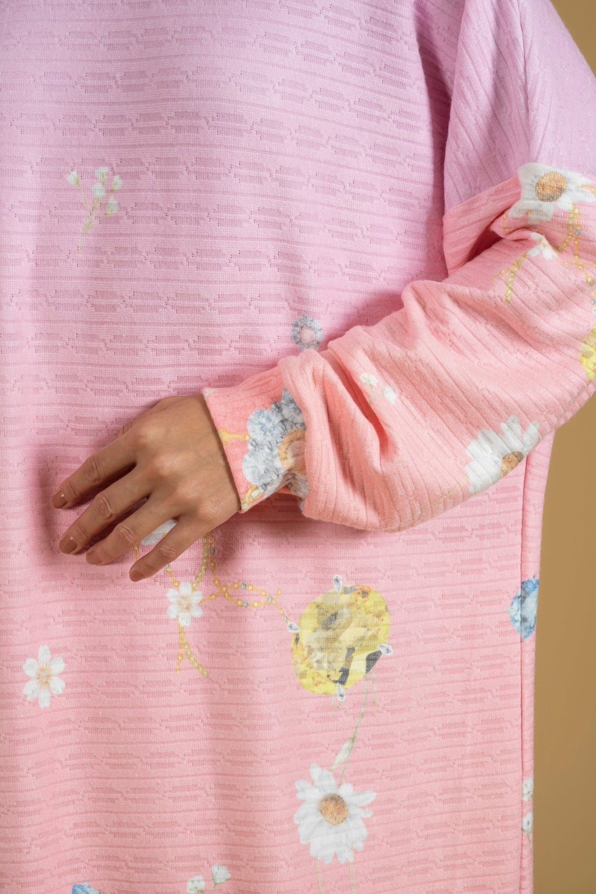 Daisy Knitwear Sweater Dress l |فستان Daisy Knitwear Sweater - Maison Clad