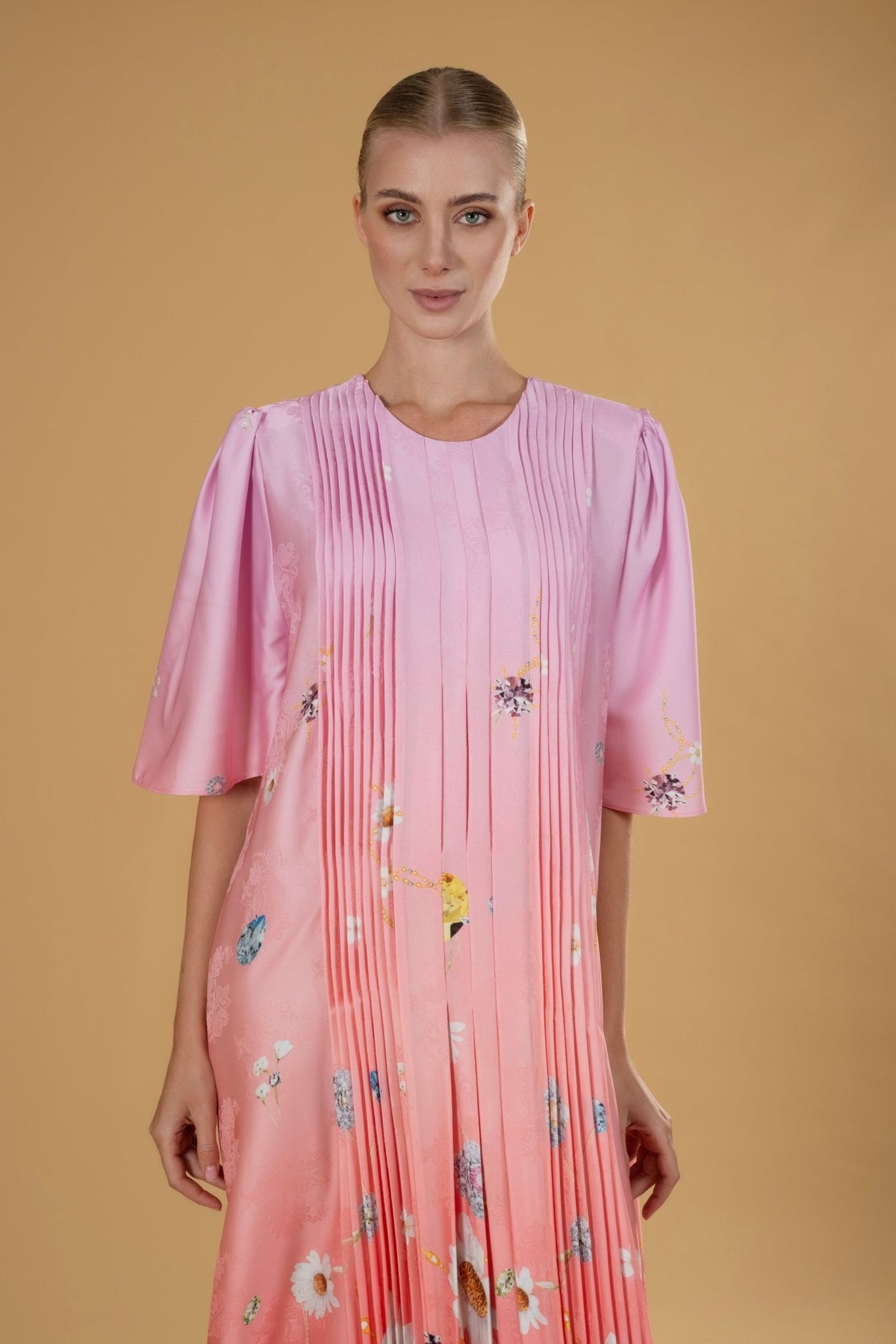 Daisy Pleated Dress l |فستان Daisy - Maison Clad