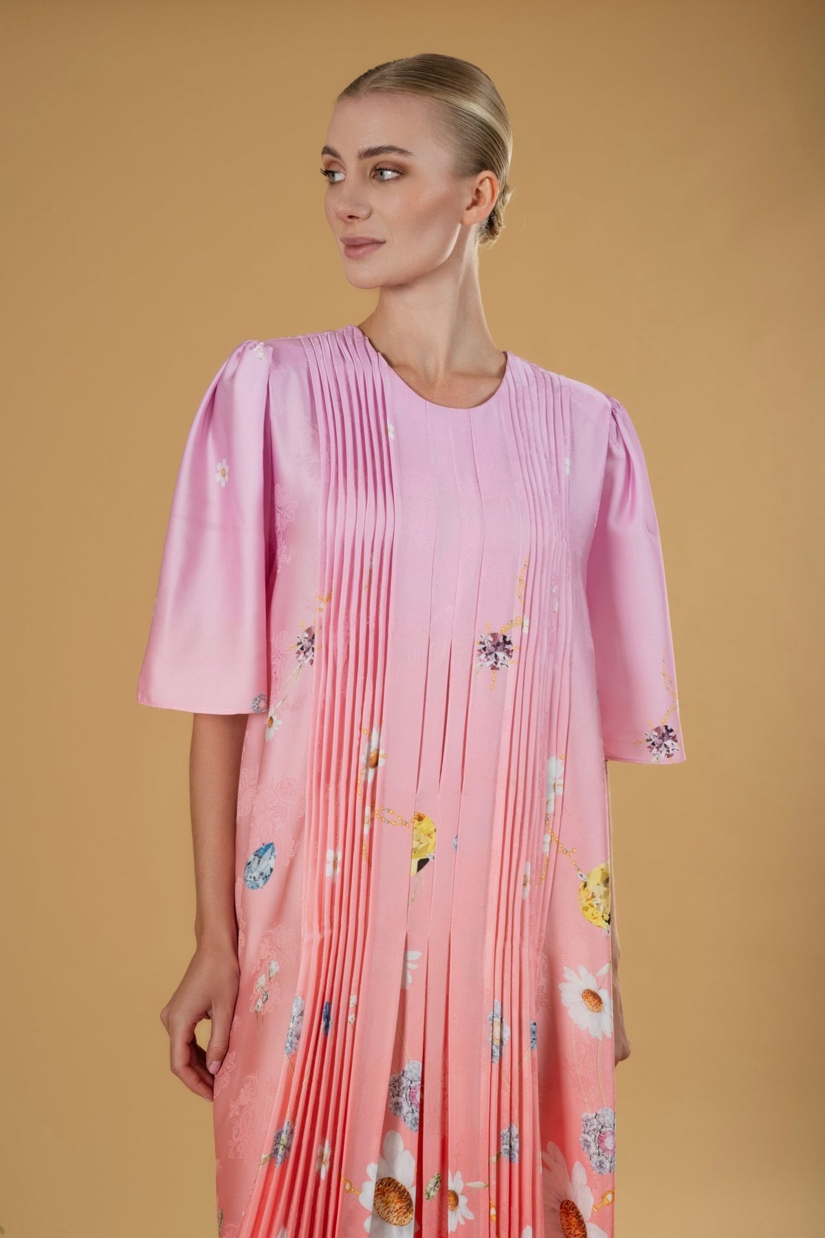 Daisy Pleated Dress l |فستان Daisy - Maison Clad