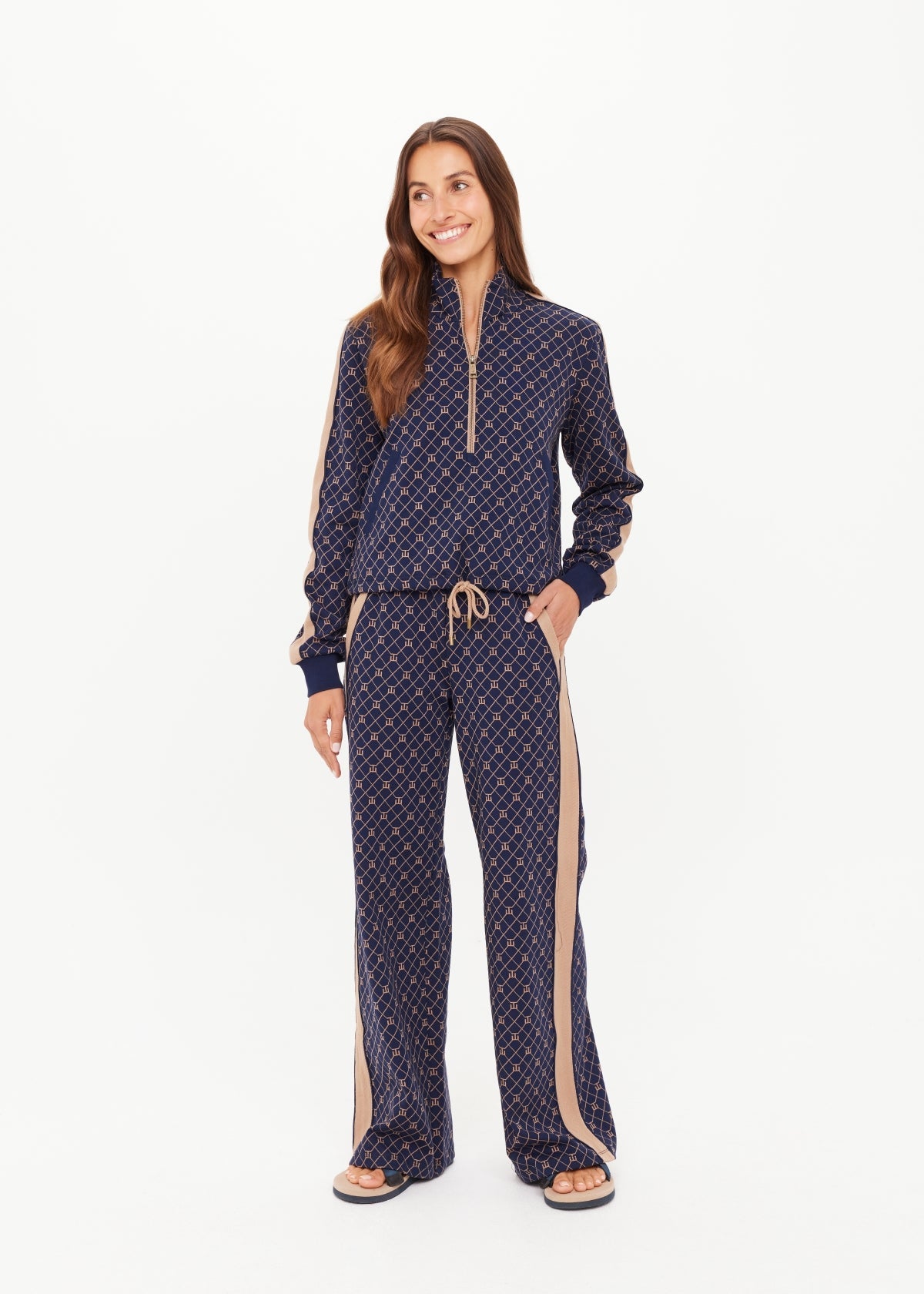 EZRA MORGAN QUARTER ZIP | بلوزة نسائية EZRA MORGAN QUARTER ZIP - Maison Clad