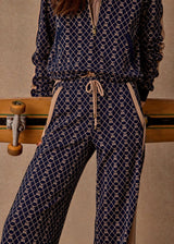 EZRA NOVA FLARE PANT| سروال EZRA NOVA FLARE PANT - Maison Clad