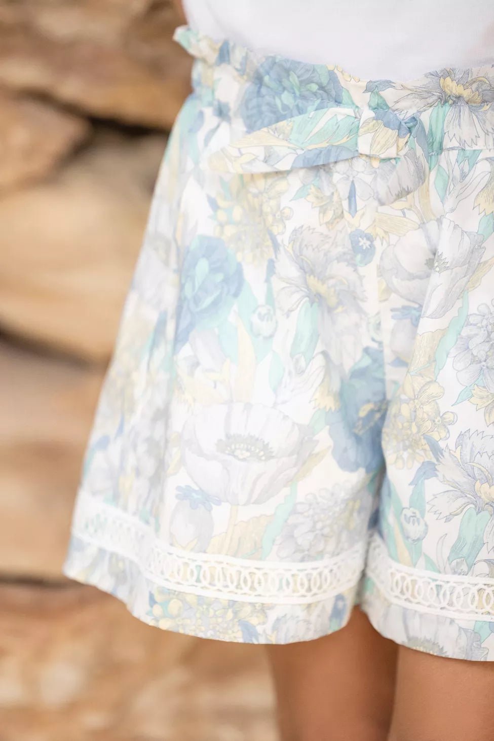 Girls Shorts Balade Parisienne - White | سروال قصير - Maison Clad