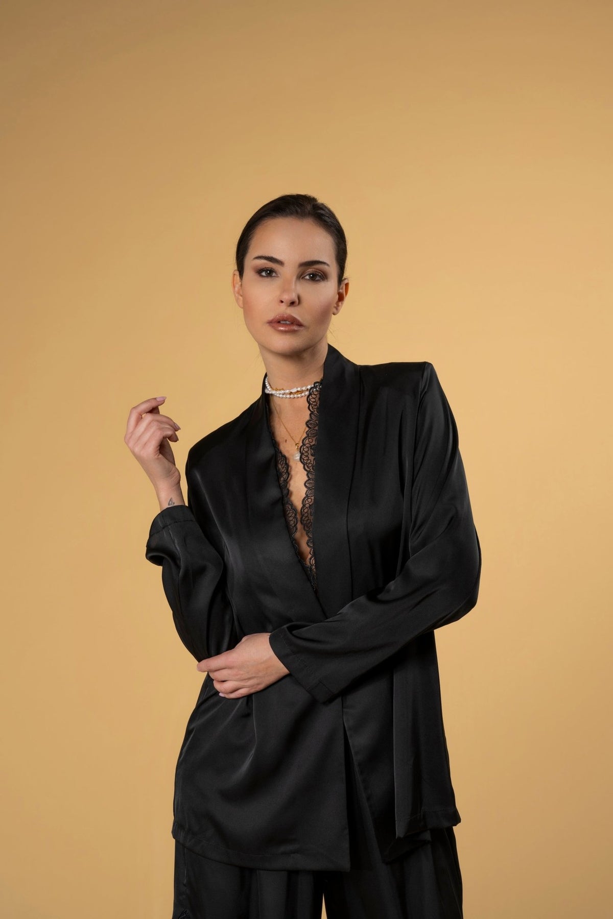 Jacket Jane Lace Black | بلوزة نسائية Jane Lace Black - Maison Clad