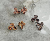 Pensee Small Earrings White Gold | حلق نسائي - Maison Clad