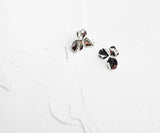 Pensee Small Earrings White Gold | حلق نسائي - Maison Clad