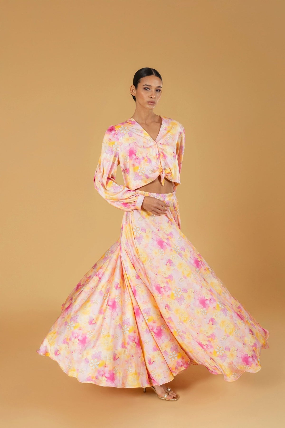 Skirt Karl Stella D'Oro | تنورة Karl - Maison Clad