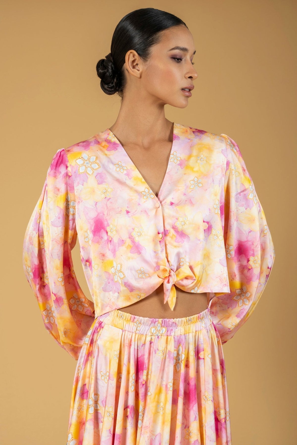 Skirt Karl Stella D'Oro | تنورة Karl - Maison Clad