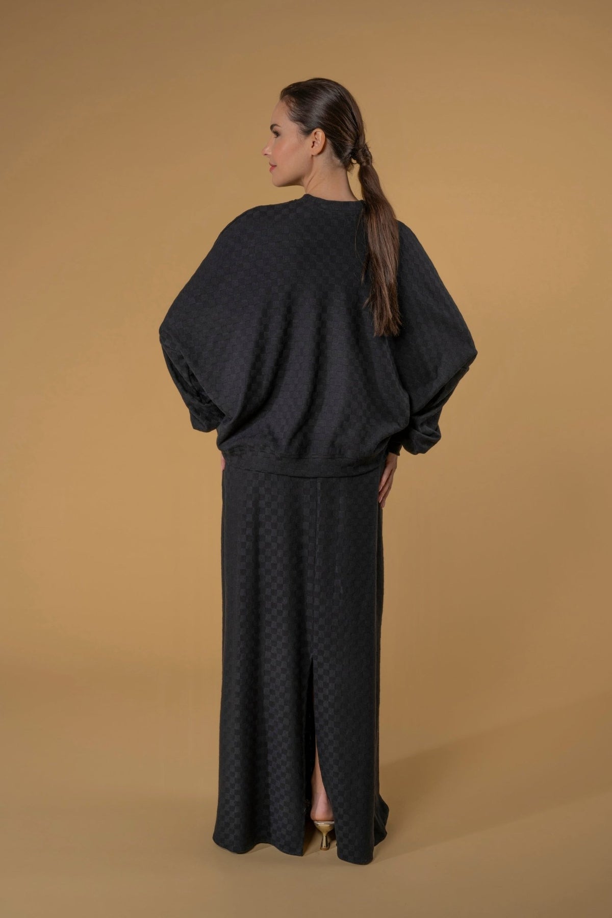 Skirt Slitty Knit Black |تنورة Slitty Black - Maison Clad