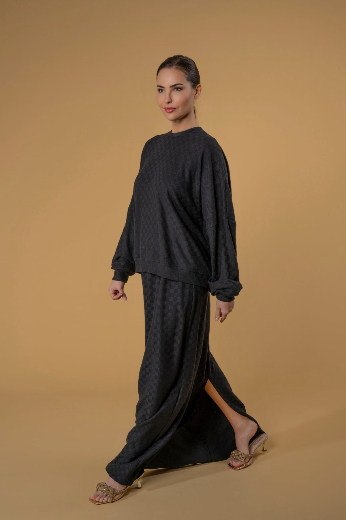 Skirt Slitty Knit Black |تنورة Slitty Black - Maison Clad