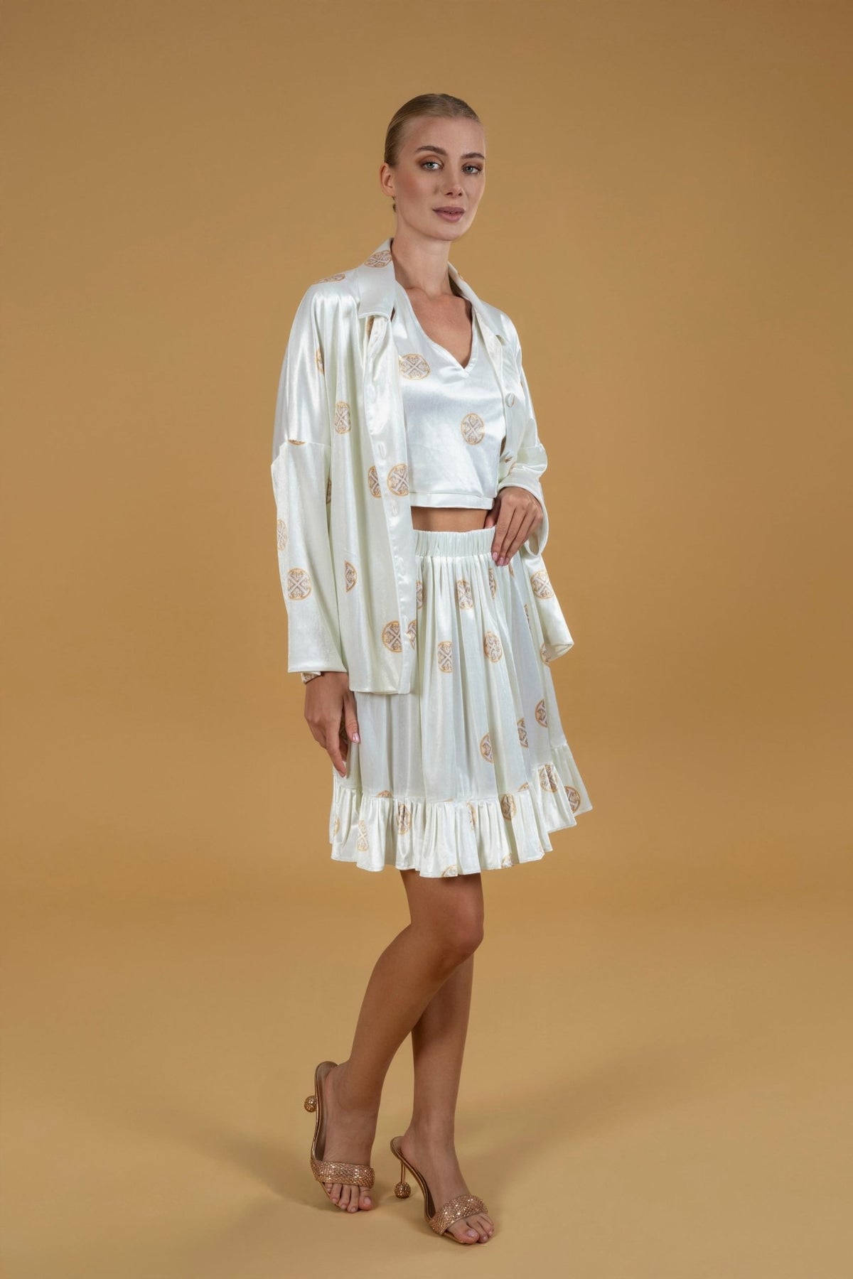 Skirt Velvety lace Ruffles Off White |تنورةVelvety Lace Ruffles - Maison Clad