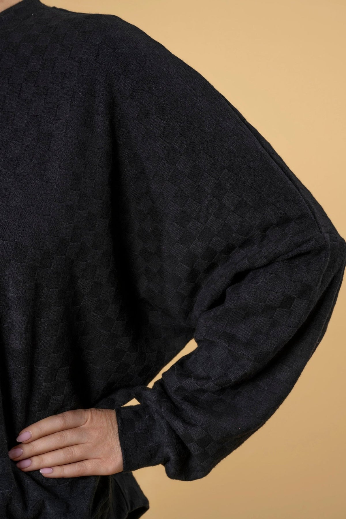 Sweater Switch Black| بلوزة نسائية Sweater Switch Black - Maison Clad