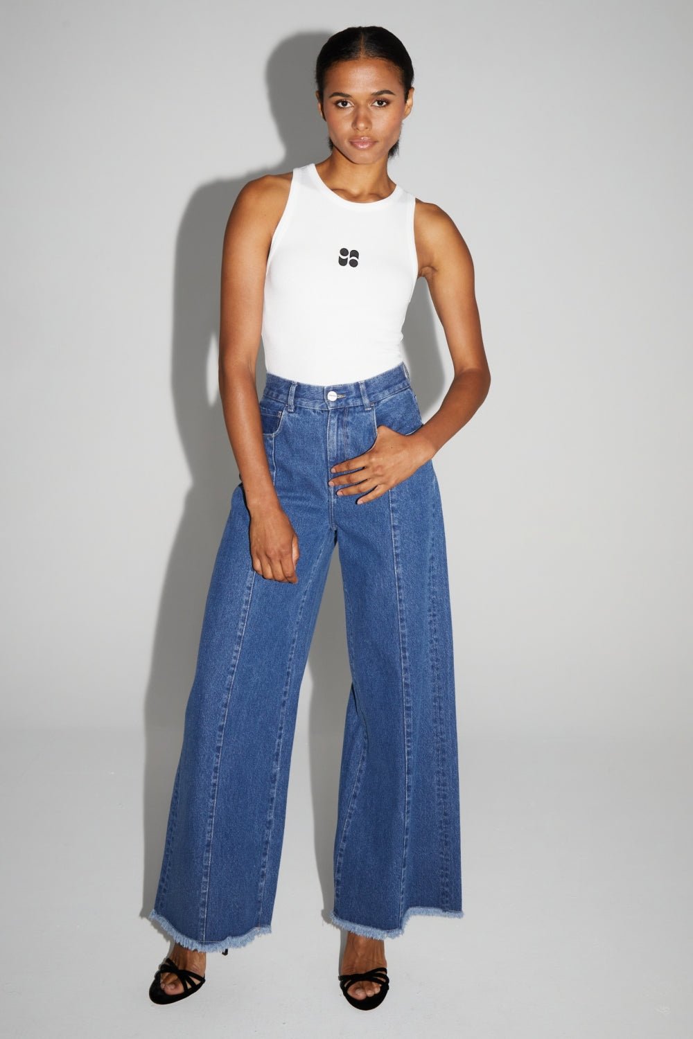 Trouser Denim Swiggy Palazzo Medium Blue |سروال Denim Palazzo Medium Blue - Maison Clad