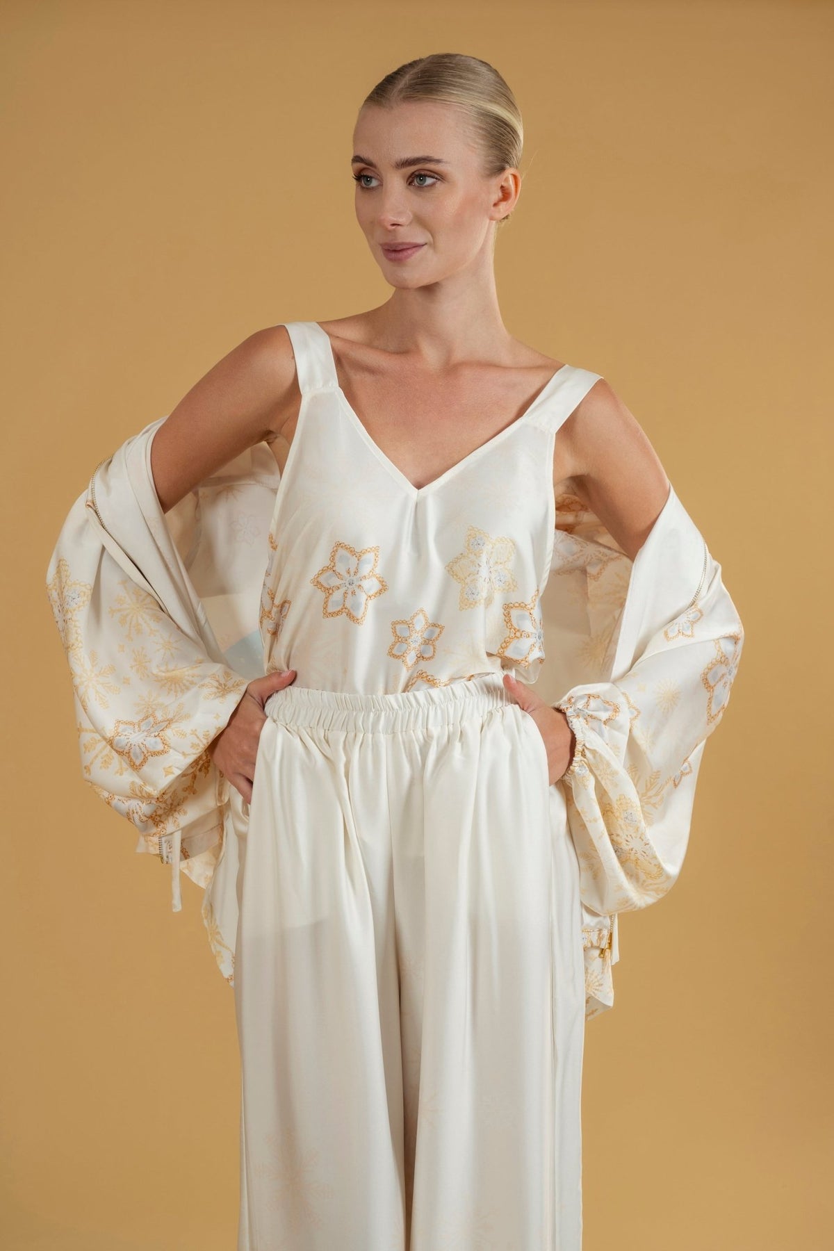 V Top Aspen Stella D'oro| بلوزة نسائية Aspen - Maison Clad