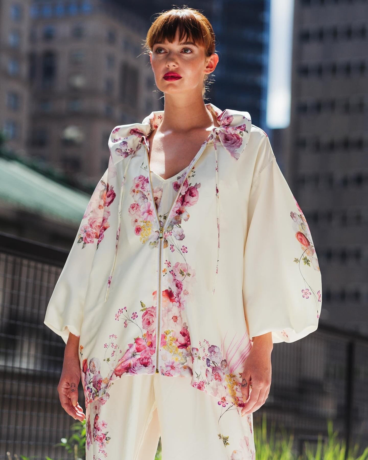 V Top Rise before The Sun| بلوزة نسائية - Maison Clad