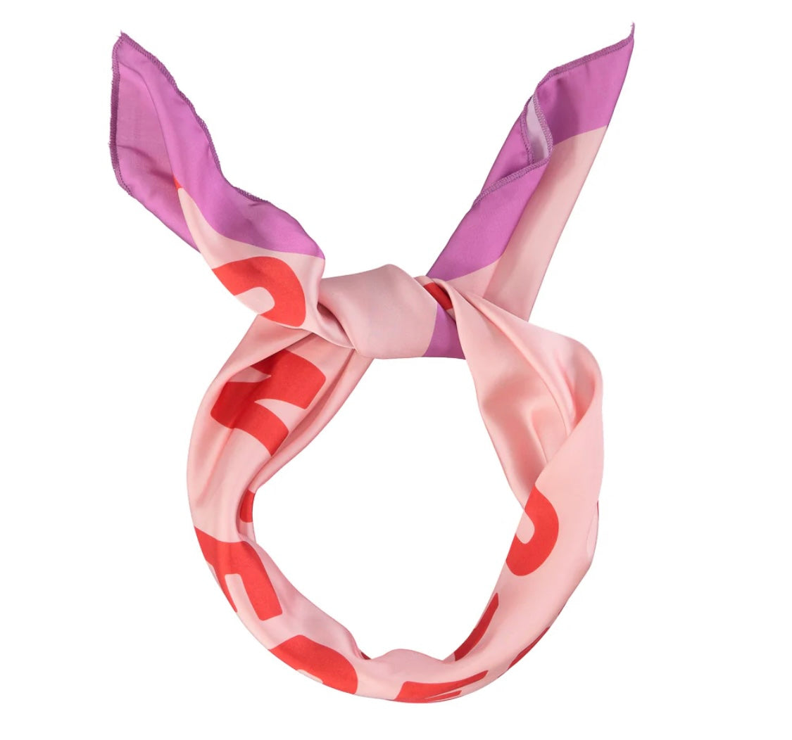Silky Bandana Scarf Hello Print | شريط الرأس