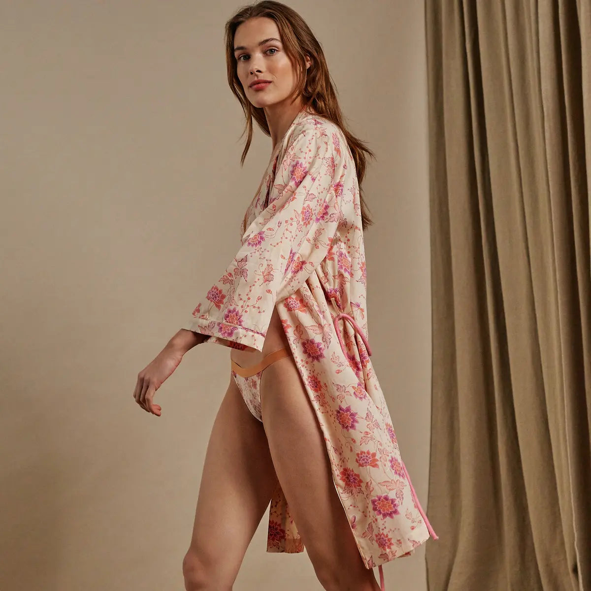 Kimono Jolie Batik Flower - Jolie Batik Flower ثوب فضفاض