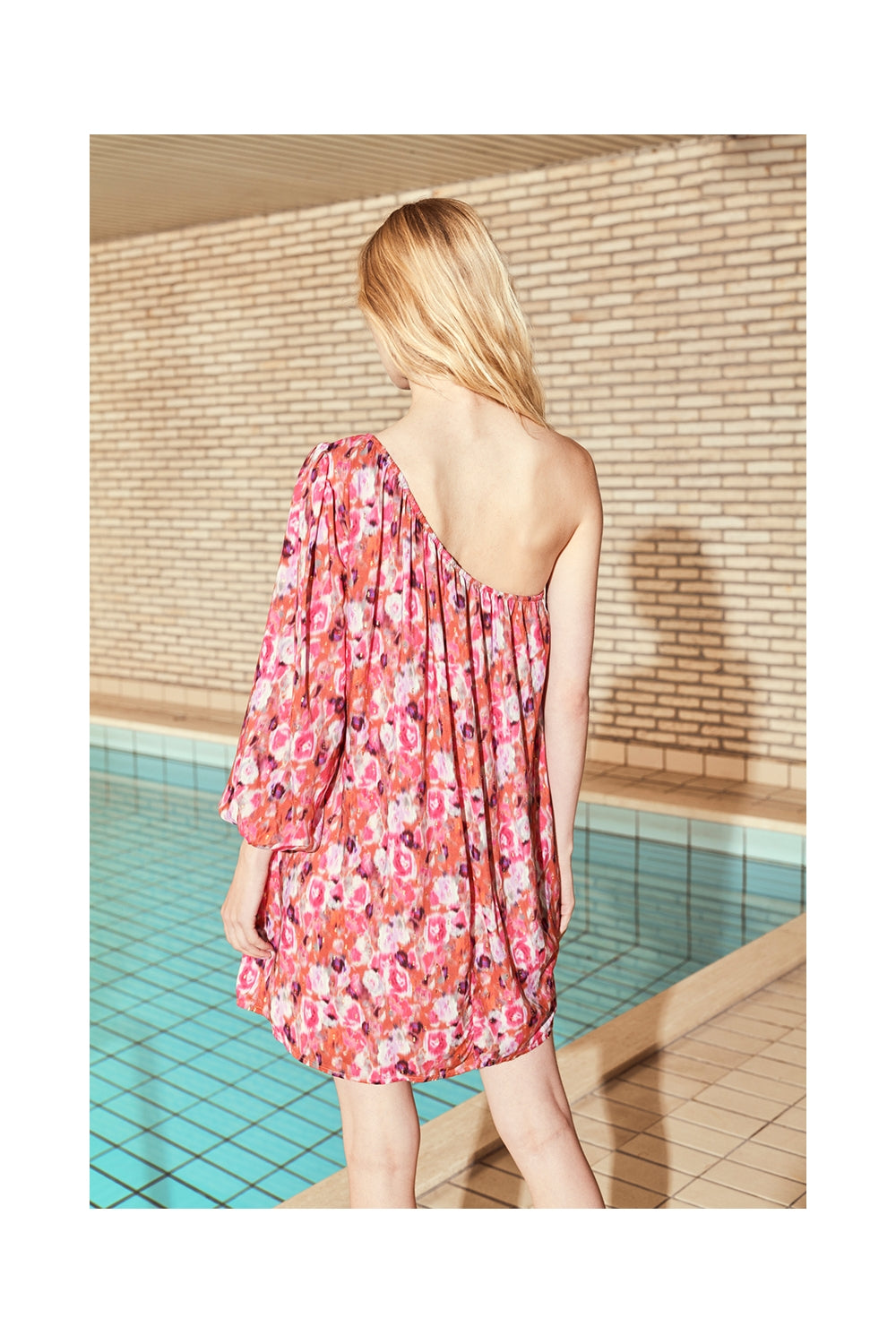 Short Asymetric Dress Luxury Flou - Short Asymetric Luxury Flou فستان
