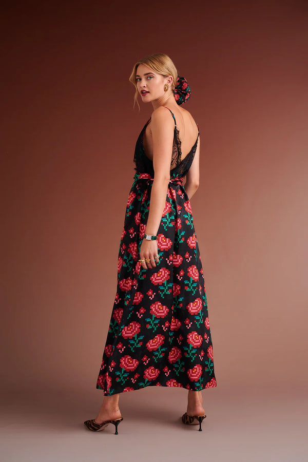 Chiara Dress | لباس المرأة