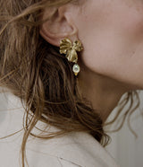 Lamia 24K Gold Flower Pearl Earrings – Handcrafted Parisian Luxury