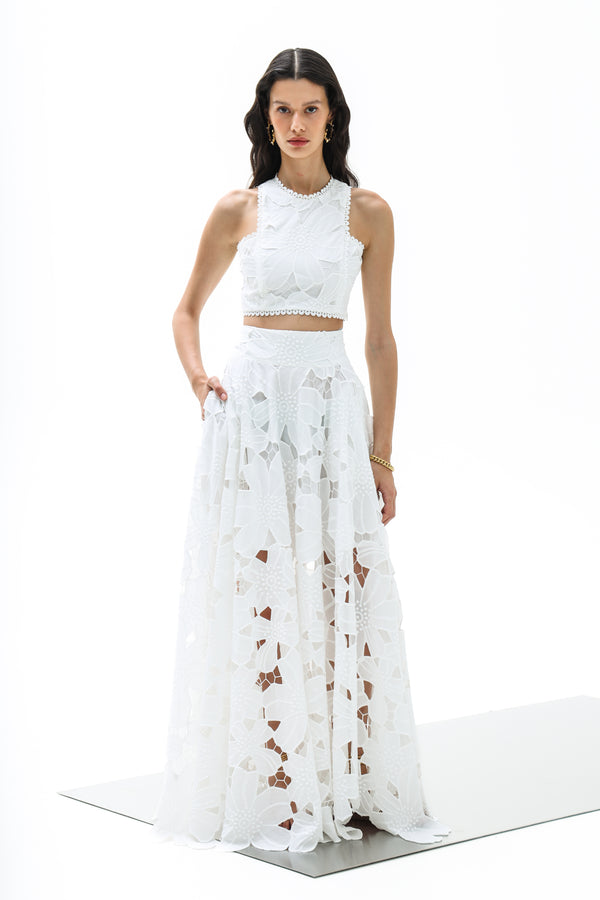Top Petunia Agnes Althea White | أعلى النساء