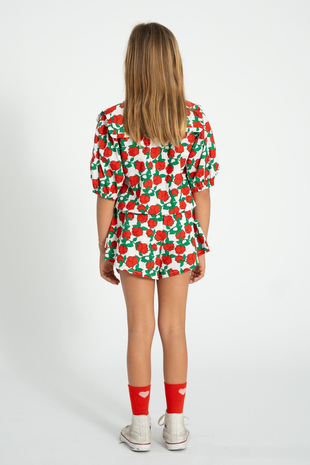 https://cdn.shopify.com/s/files/1/0279/9075/3355/files/Piupiuchick_Lookbook_SS26-022.jpg?v=1764773098