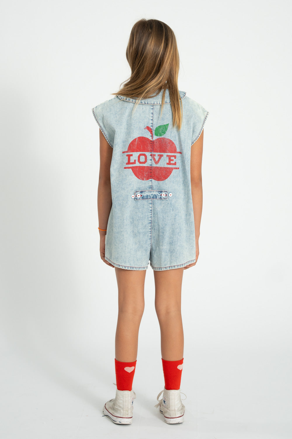 https://cdn.shopify.com/s/files/1/0279/9075/3355/files/Piupiuchick_Lookbook_SS26-042.jpg?v=1768360087