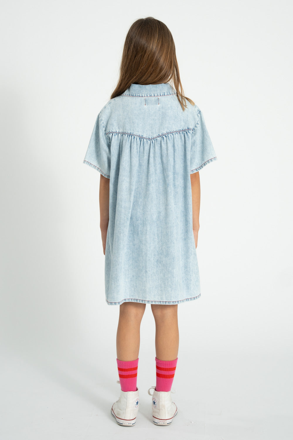 https://cdn.shopify.com/s/files/1/0279/9075/3355/files/Piupiuchick_Lookbook_SS26-044.jpg?v=1764779107
