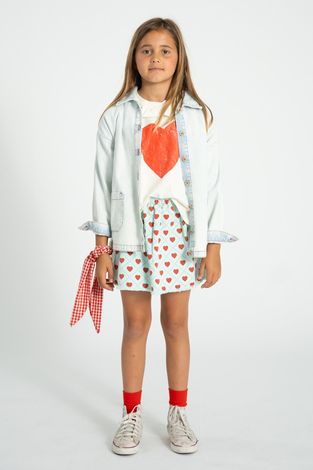 https://cdn.shopify.com/s/files/1/0279/9075/3355/files/Piupiuchick_Lookbook_SS26-121_e9060f31-056a-4865-b846-033b5533ecd3.jpg?v=1764780107