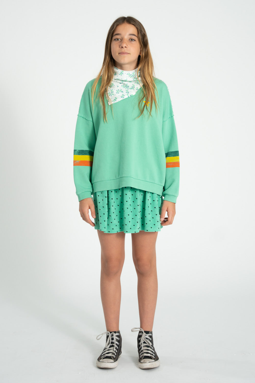 https://cdn.shopify.com/s/files/1/0279/9075/3355/files/Piupiuchick_Lookbook_SS26-123_715cf1b7-ae56-4200-b385-12d8faee37ba.jpg?v=1764850556