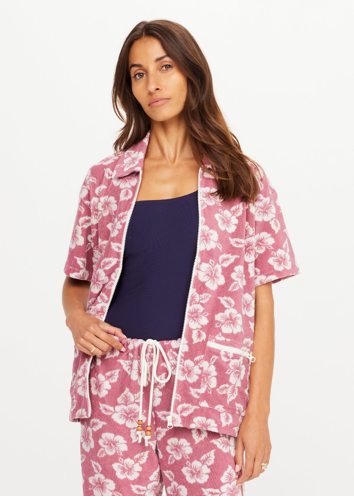 https://cdn11.bigcommerce.com/s-8eosbn3nrb/images/stencil/original/products/4747/26615/USW126049_FLORAL_01__02875.1765936662.jpg