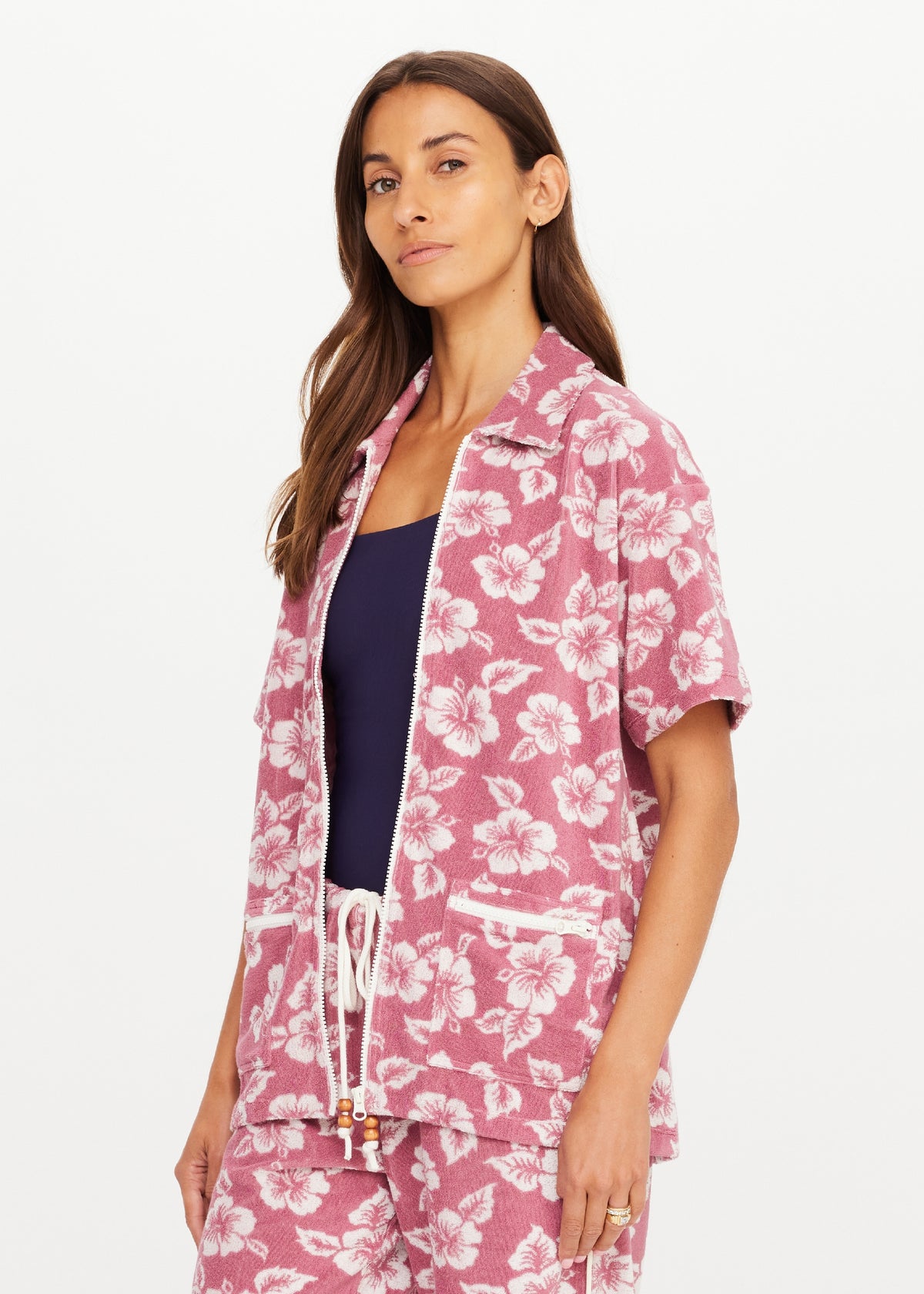 https://cdn11.bigcommerce.com/s-8eosbn3nrb/images/stencil/original/products/4747/26617/USW126049_FLORAL_03__67615.1765936662.jpg