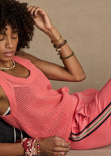 بلوزة تانك توب محبوكة نسائية من القطن العضوي بلون وردي فاتح، قصة مريحة