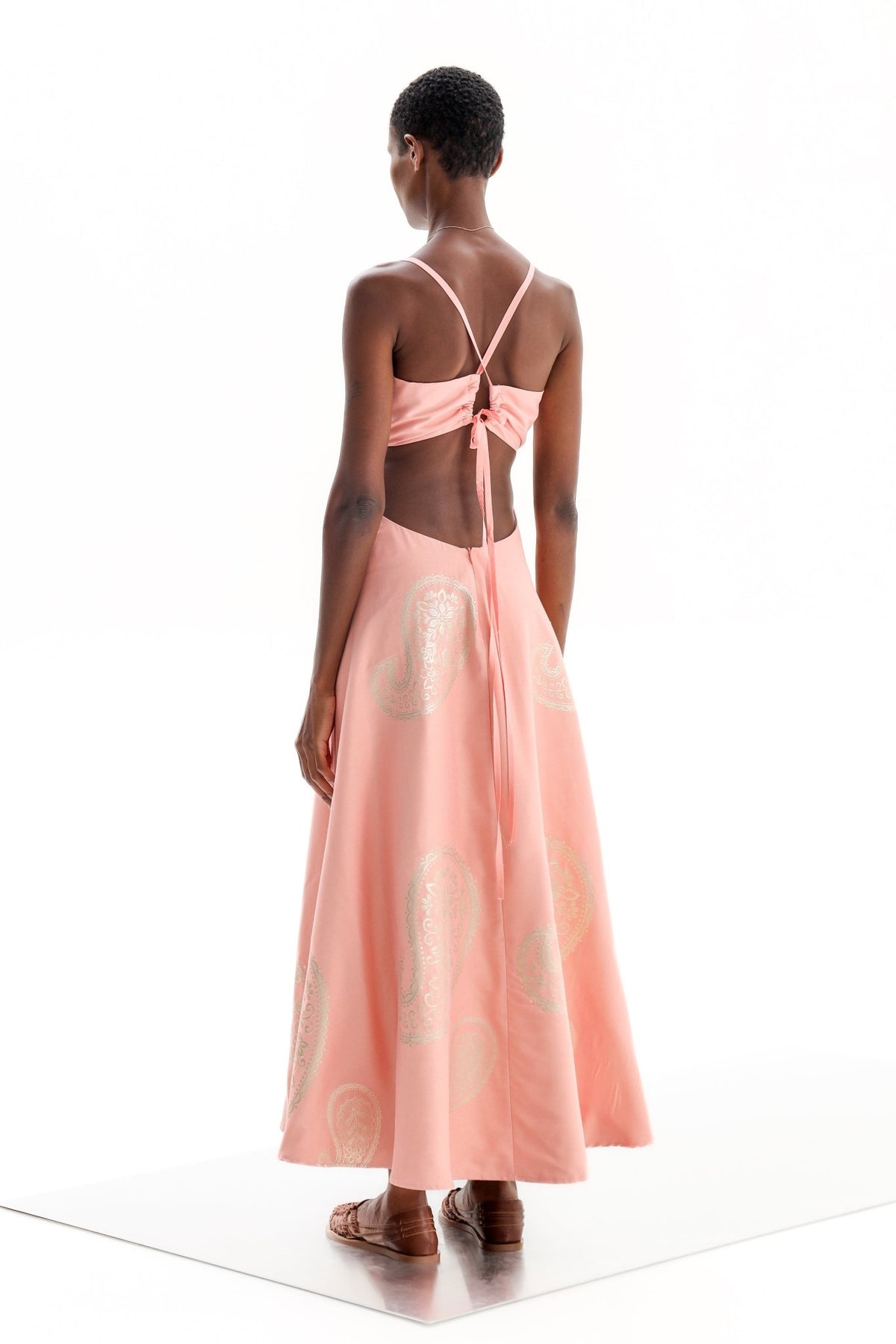 Cut Out Delos Gold Pink Althea| فستان نسائي - Maison Clad