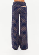EZRA NOVA FLARE PANT| سروال EZRA NOVA FLARE PANT - Maison Clad