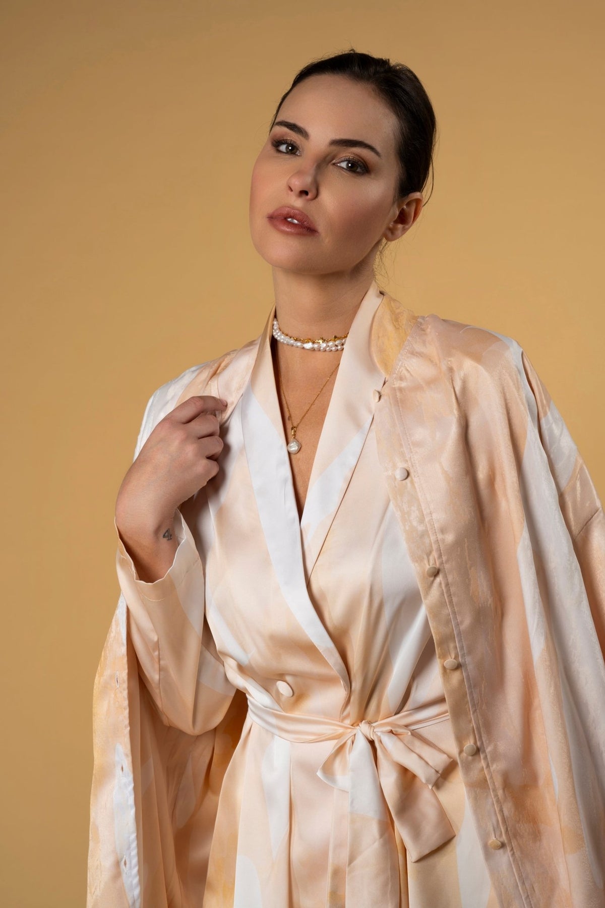 Jacket Velvety Army Sand | بلوزة نسائية Velvety Velvety Army Sand - Maison Clad