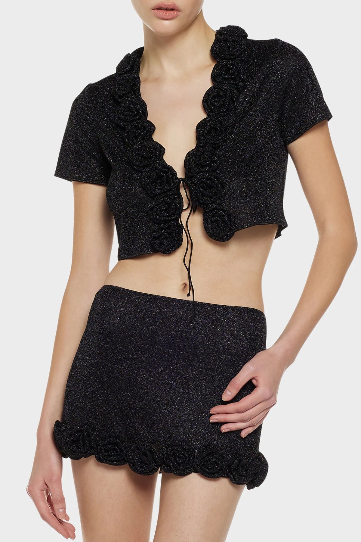 LUMIERE CROP SHIRT Black ROSES | قميص علوي نسائي - Maison Clad