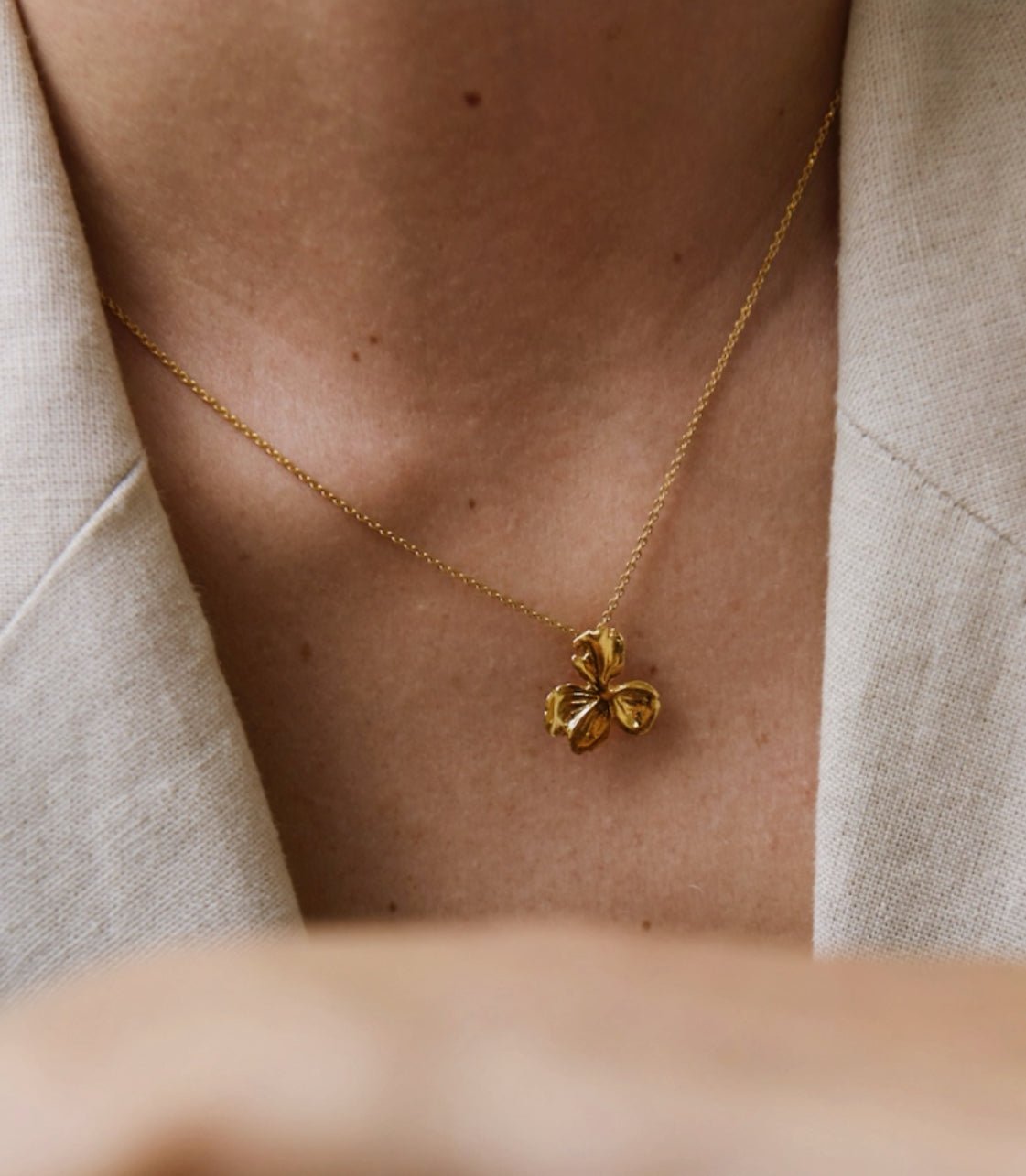 Necklace Silane | قلادة - Maison Clad