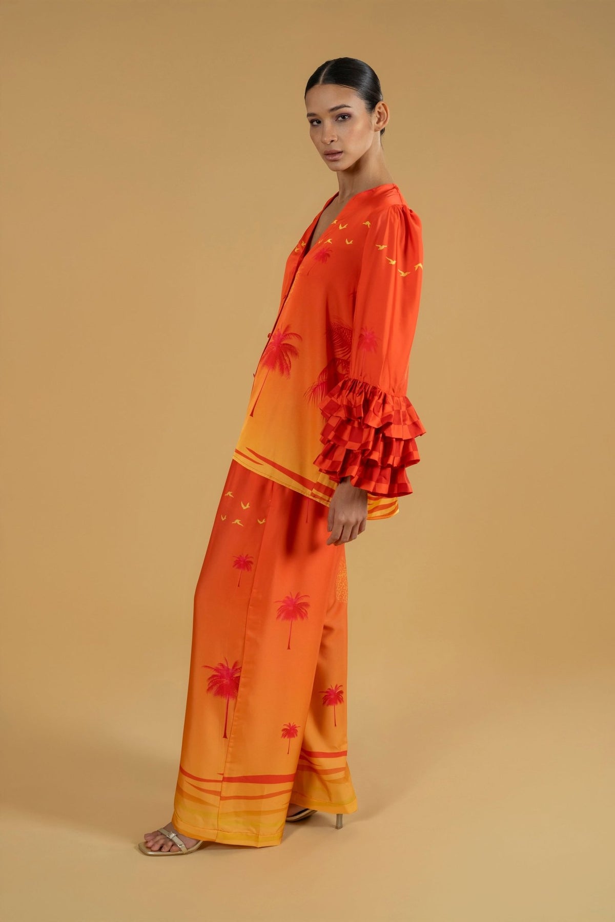Shirt Castagnette 3 Ruffles Palm| بلوزة نسائية Castagnette 3 Ruffles Palm - Maison Clad