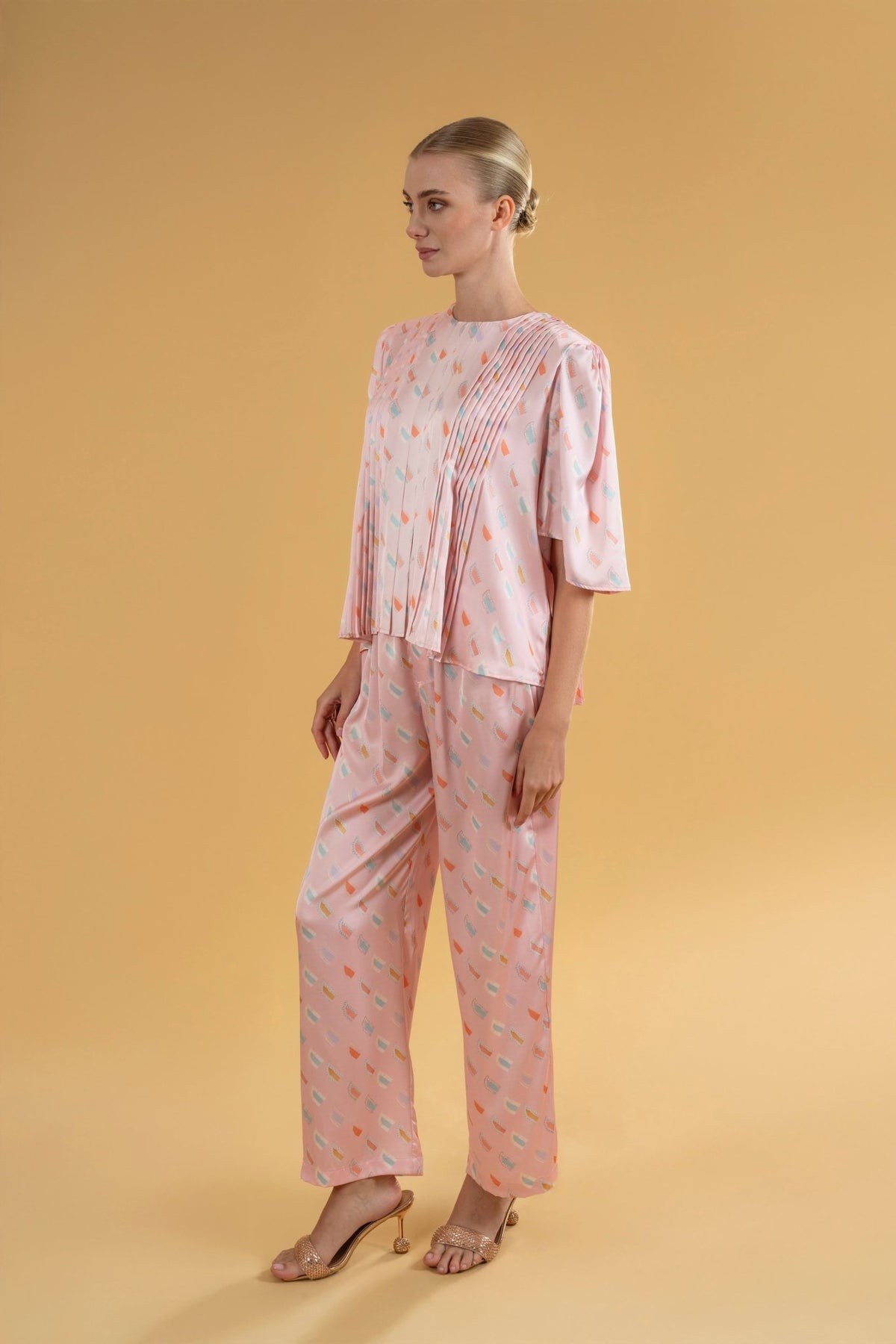 Shirt Pleated Short Alif | بلوزة نسائية Pleated Short Alif - Maison Clad