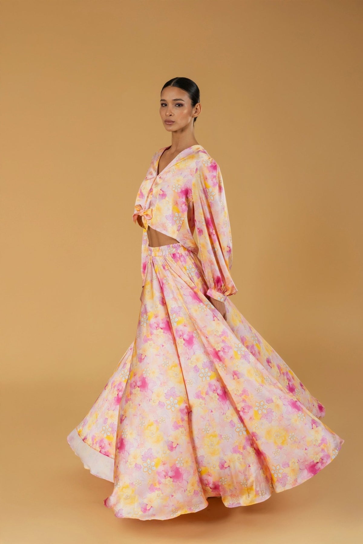 Skirt Karl Stella D'Oro | تنورة Karl - Maison Clad