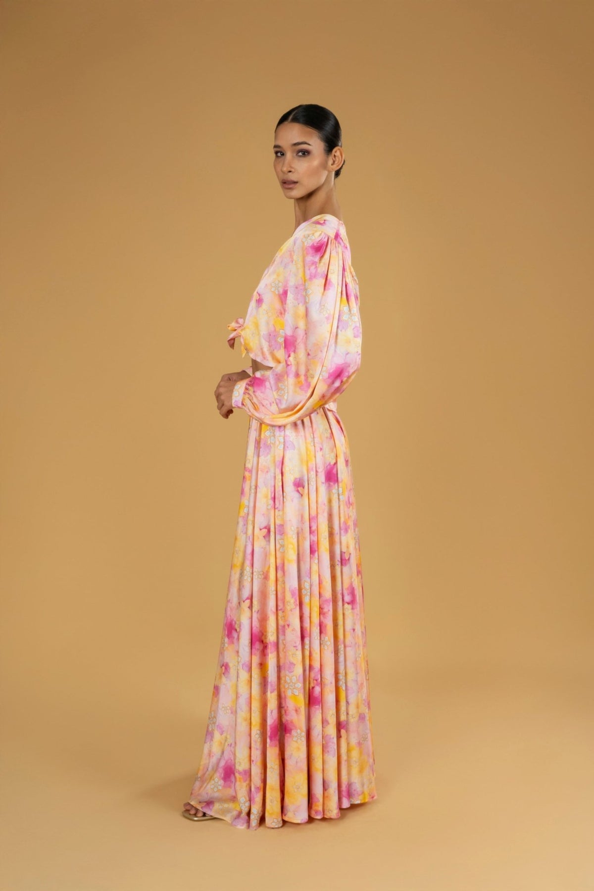 Skirt Karl Stella D'Oro | تنورة Karl - Maison Clad