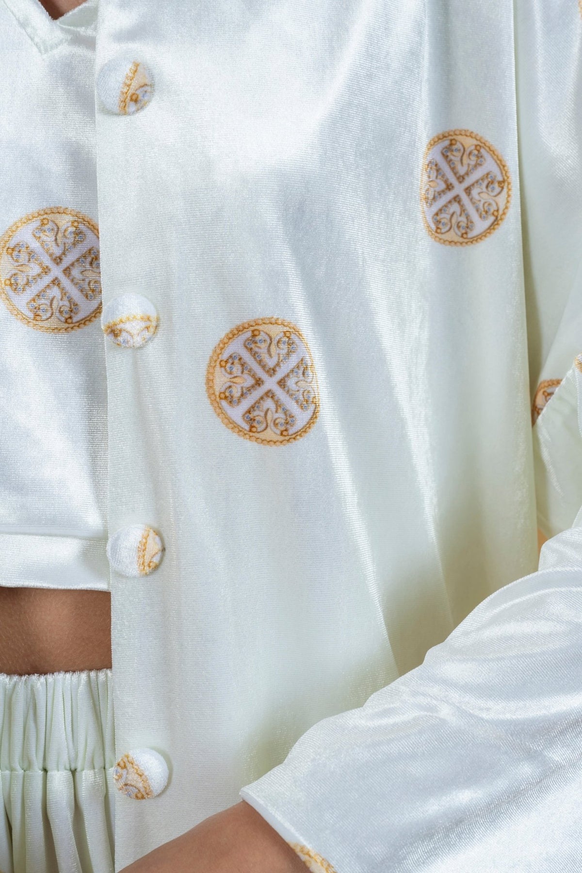 Skirt Velvety lace Ruffles Off White |تنورةVelvety Lace Ruffles - Maison Clad