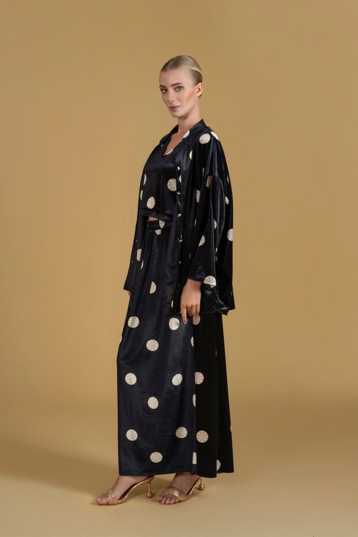 Skirt Velvety lace |تنورةVelvety Lace - Maison Clad