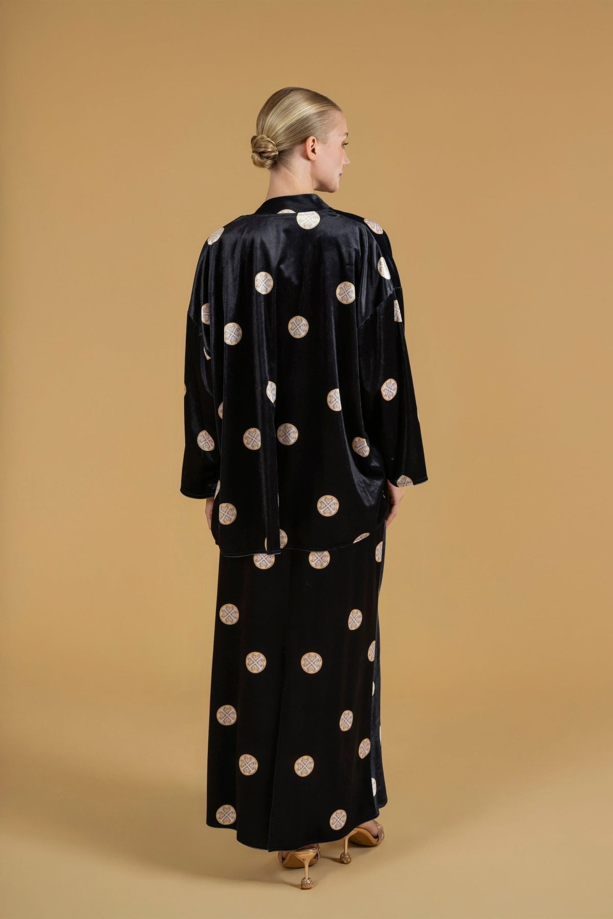 Skirt Velvety lace |تنورةVelvety Lace - Maison Clad