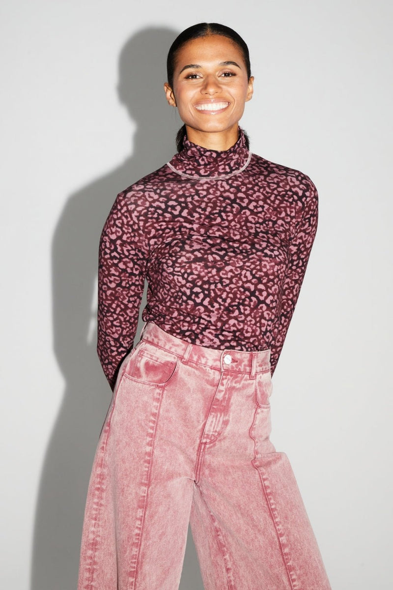 Trouser Denim Swiggy Palazzo Burgundy |سروال Denim Palazzo Burgundy - Maison Clad