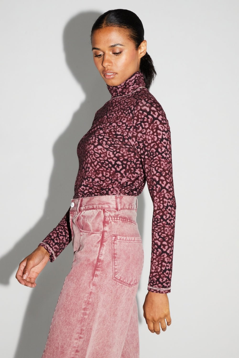 Trouser Denim Swiggy Palazzo Burgundy |سروال Denim Palazzo Burgundy - Maison Clad