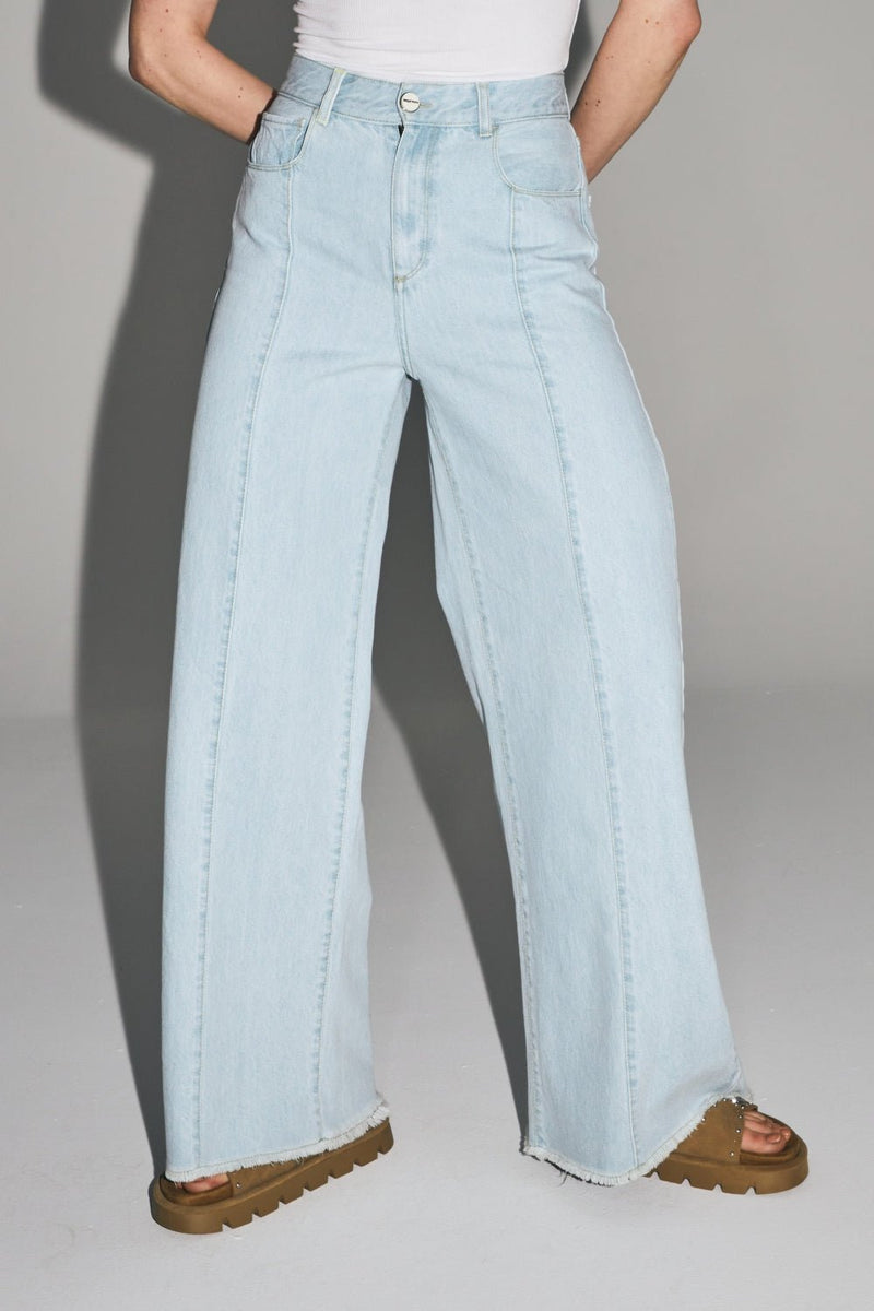 Trouser Denim Swiggy Palazzo Light Blue |سروال Denim Palazzo Light Blue - Maison Clad
